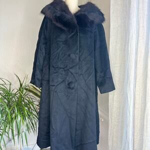 Women’s Large Coat Black Wool Fur Collar Button Front Elegant Vintage